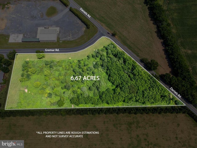 599 Daniels Rd, Nazareth