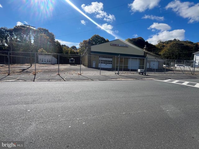 950 West Arch, Coal Township