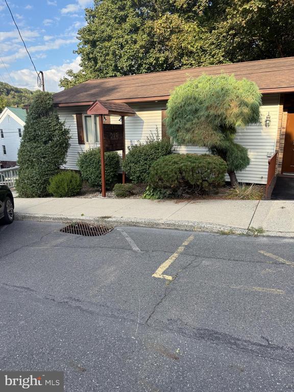 219 N Vine St, Mount Carmel