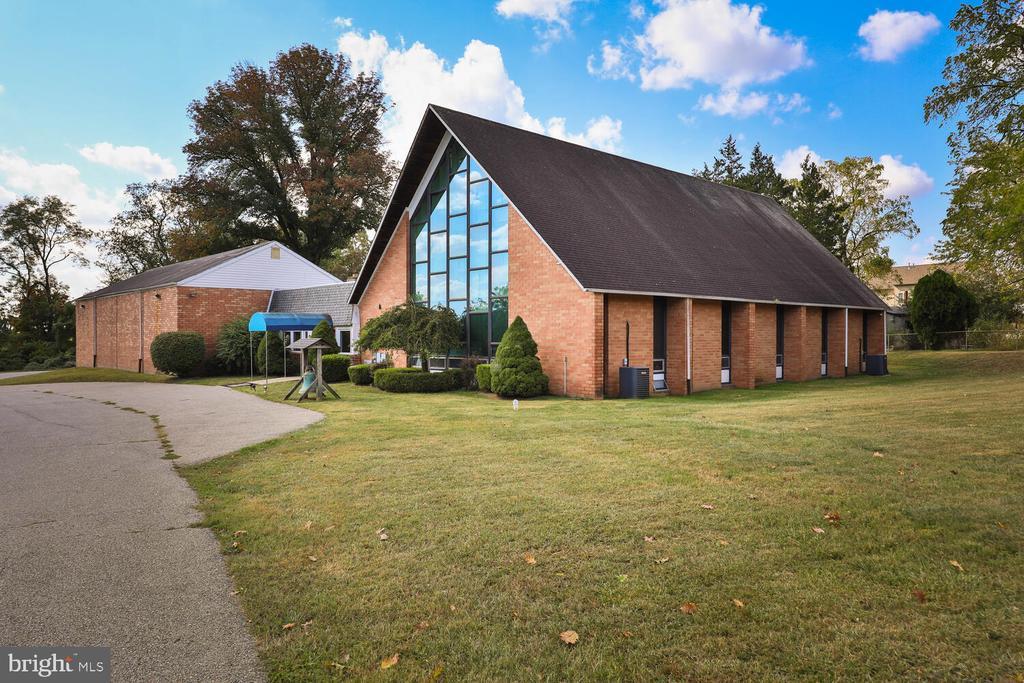 7372-78 Henry Ave, PHILADELPHIA