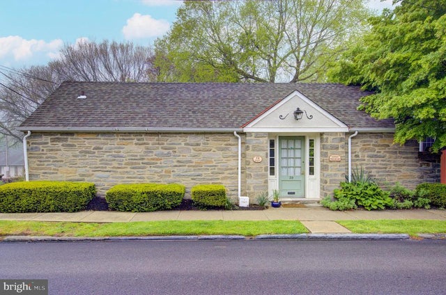 39 E Chestnut Hill Ave, Philadelphia