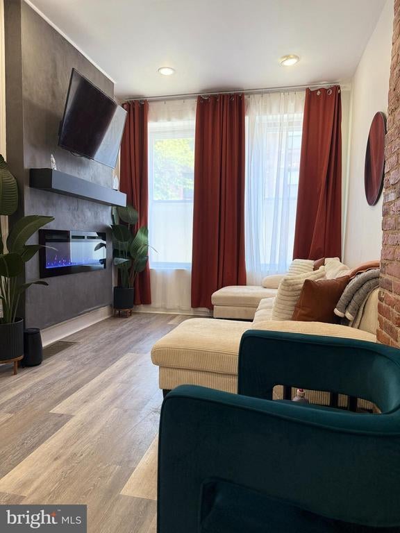 3112 W Diamond St, Philadelphia