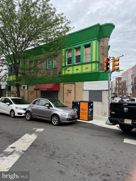 2041 Wharton St, Philadelphia