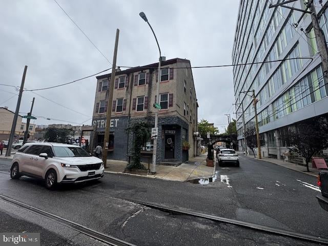 325 N 12th St, Philadelphia