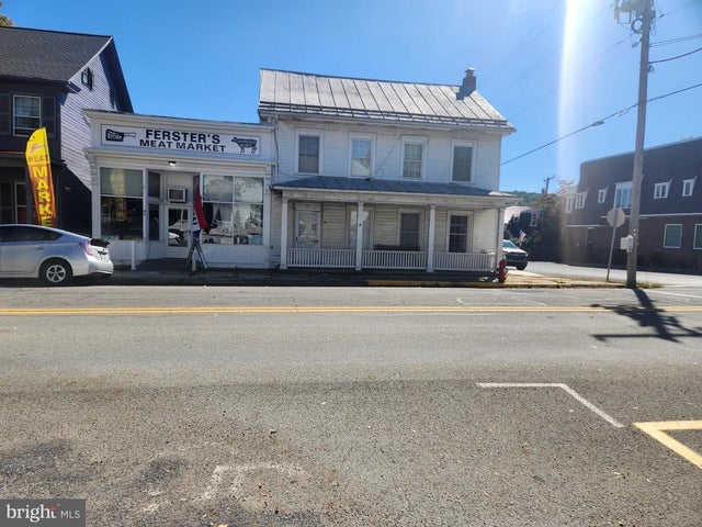 45 W Main St, New Bloomfield