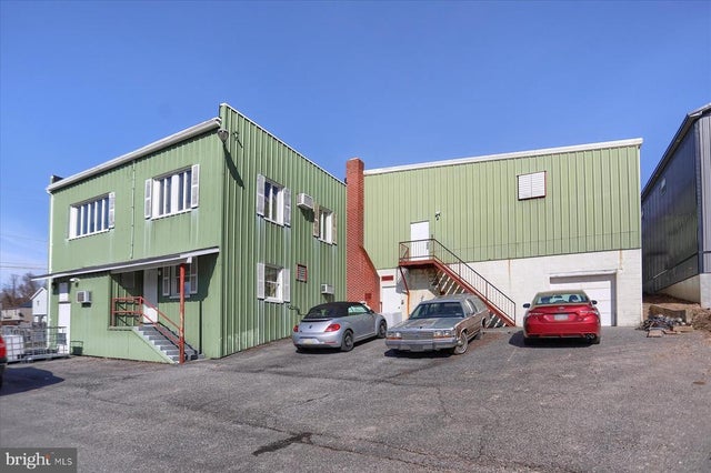 23 W High St, New Bloomfield