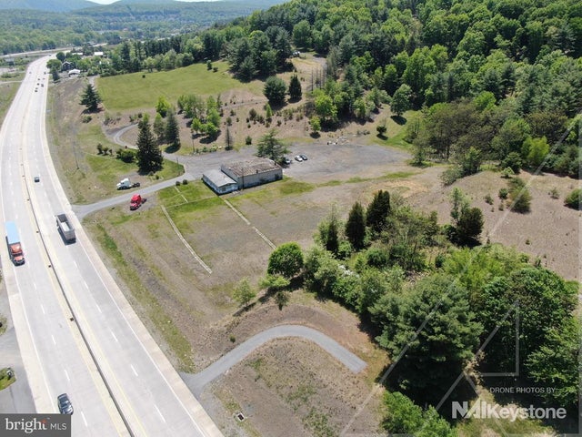 1404 Centre Turnpike, Orwigsburg