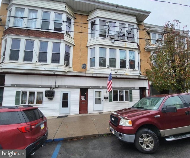 32 W Main St, Girardville