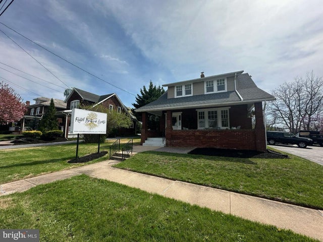 1918 Carlisle Rd, York