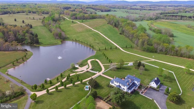 6887 Blenheim Road, Scottsville