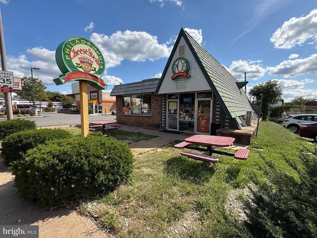 3060 Duke St, Alexandria