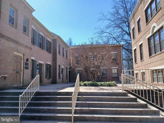 124 E Broad St #c2, Falls Church