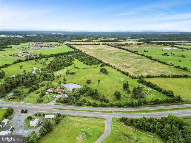 1569 Front Royal Pike, Winchester