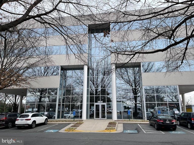 2841 Hartland Rd #401b, Falls Church