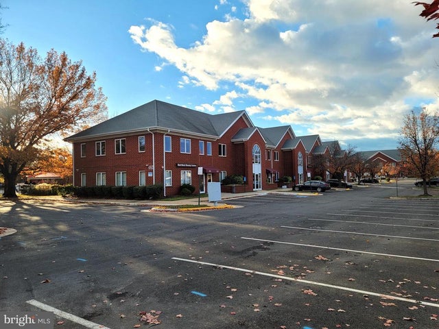 462 Herndon Pkwy #201, Herndon