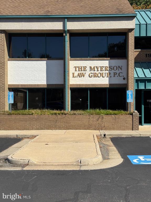 11860 Sunrise Valley Dr #100, Reston