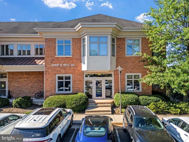 46165 Westlake Dr #230, Sterling