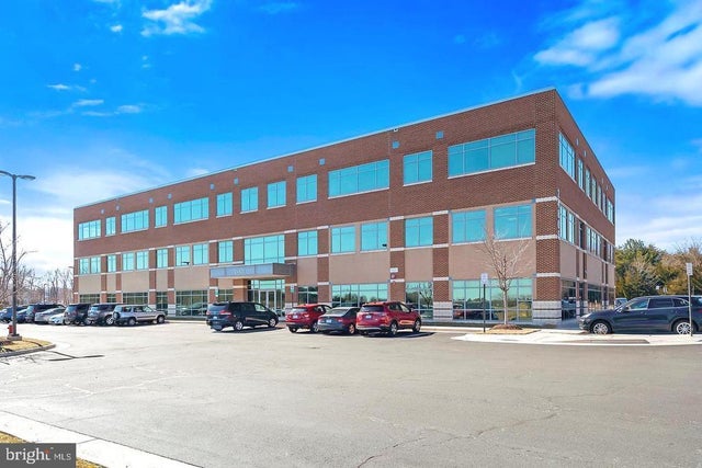 24805 Pinebrook Rd #315, Chantilly