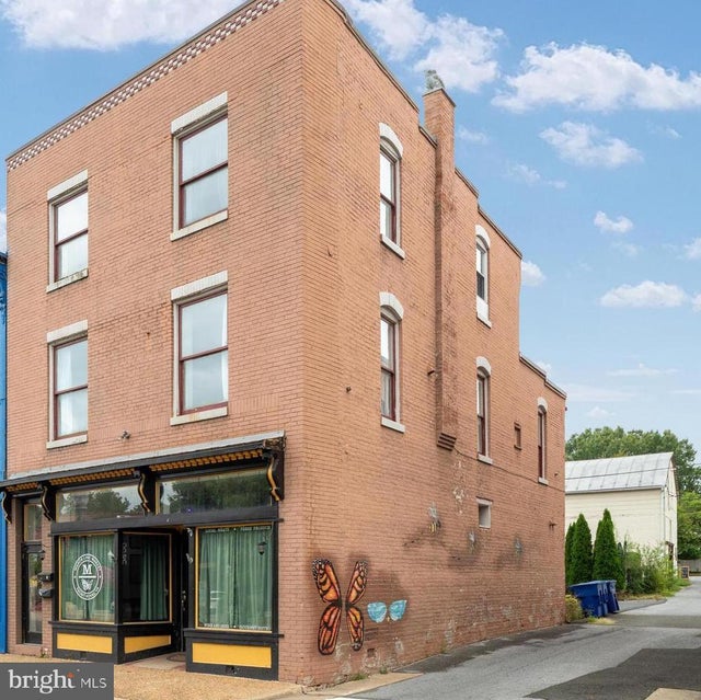 401 E Main St, Front Royal