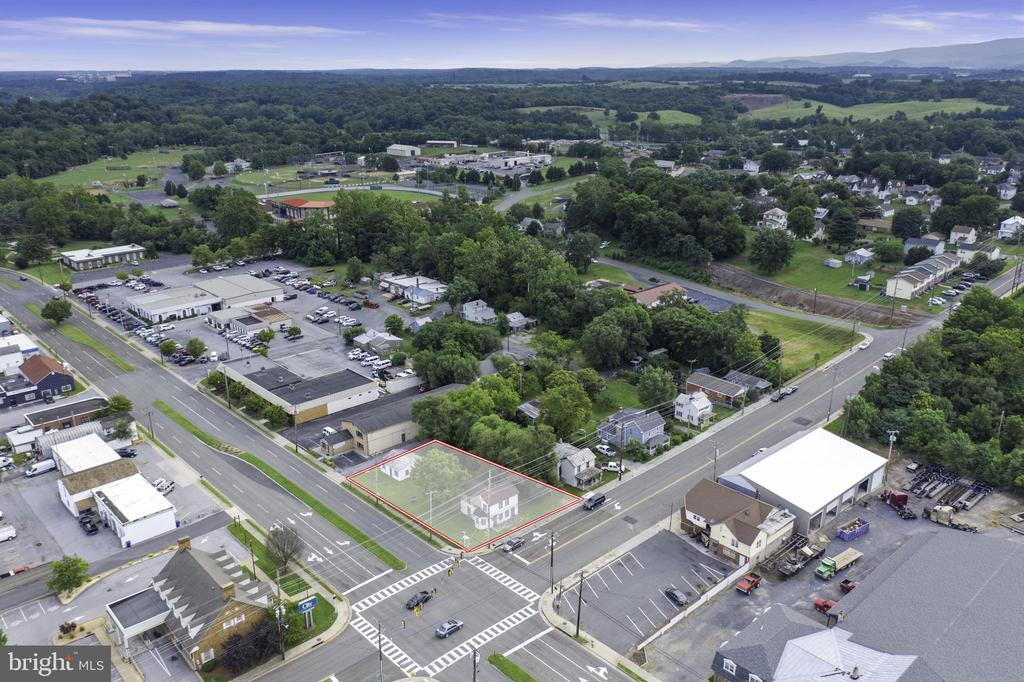 202 E 6th St, FRONT ROYAL