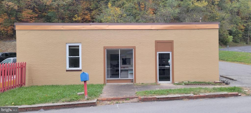 1639 Sabraton Ave, MORGANTOWN