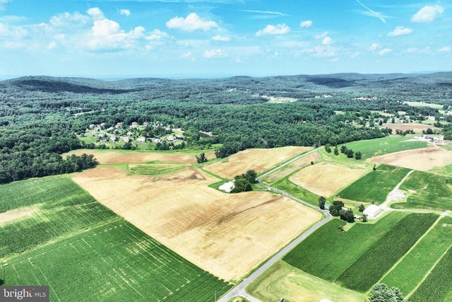 650 Cider Press Rd, Manheim