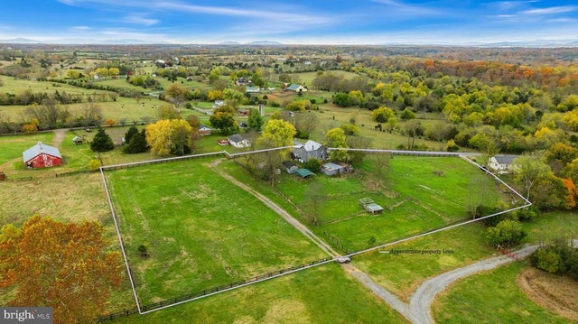 962 Wadesville Rd, Berryville