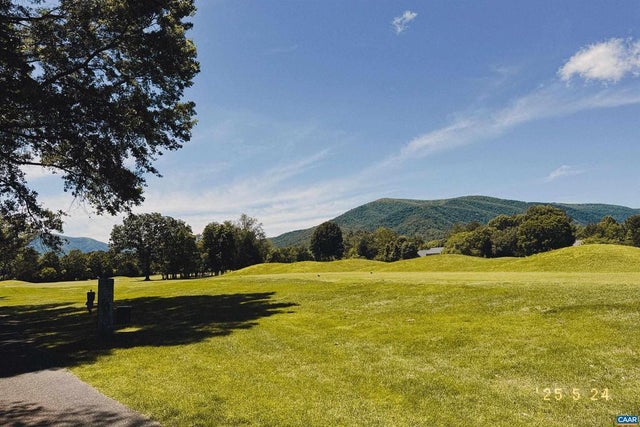 99 Blue Chickory Ct #b10, Nellysford