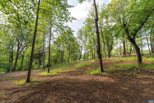 4 North Garden Ln, North Garden