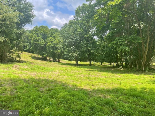1075 Yorklyn Road, Hockessin