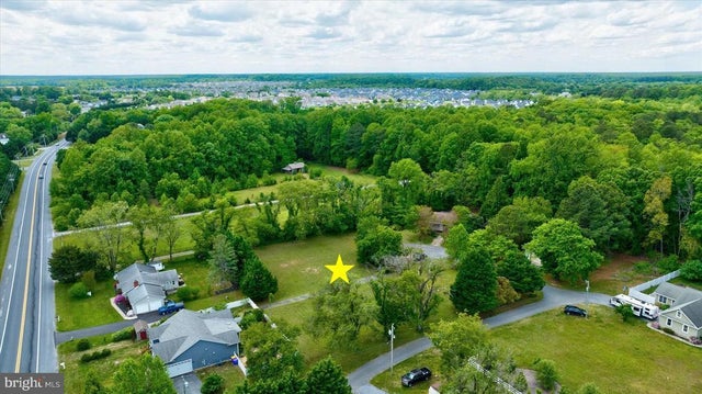16455 Barney Ln, Milton