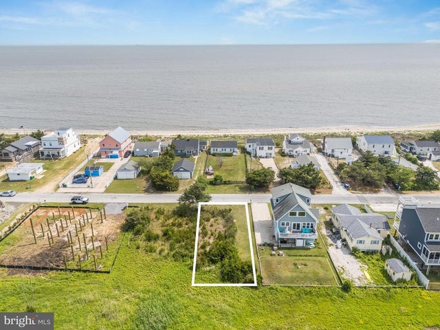 9222 Shore Dr, Milford