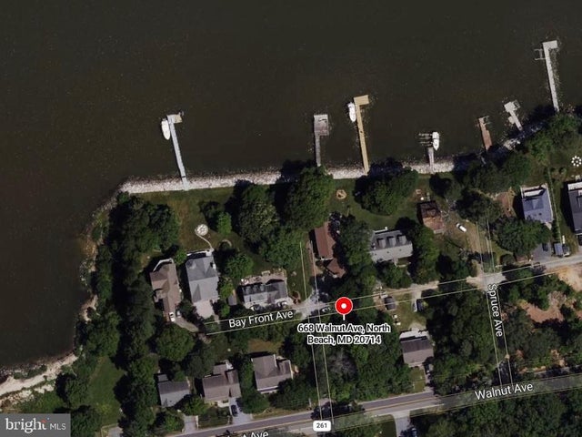 668 Walnut Ave, North Beach