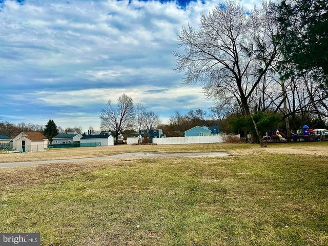 7685 Quarterfield Rd, Glen Burnie