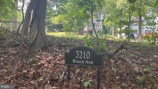 3210 Bruce, Annapolis