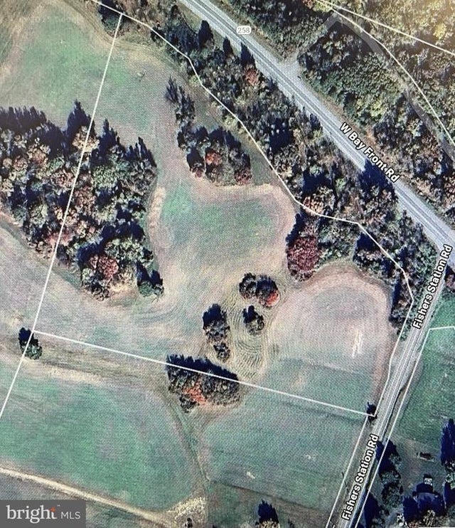 531 W Bay Front Rd, Lothian