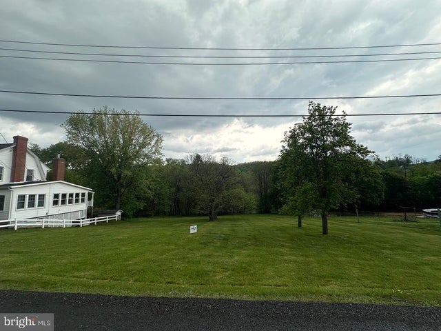 Log Row Lot 17, Mount Savage