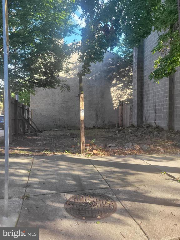 581 Orchard St, Baltimore