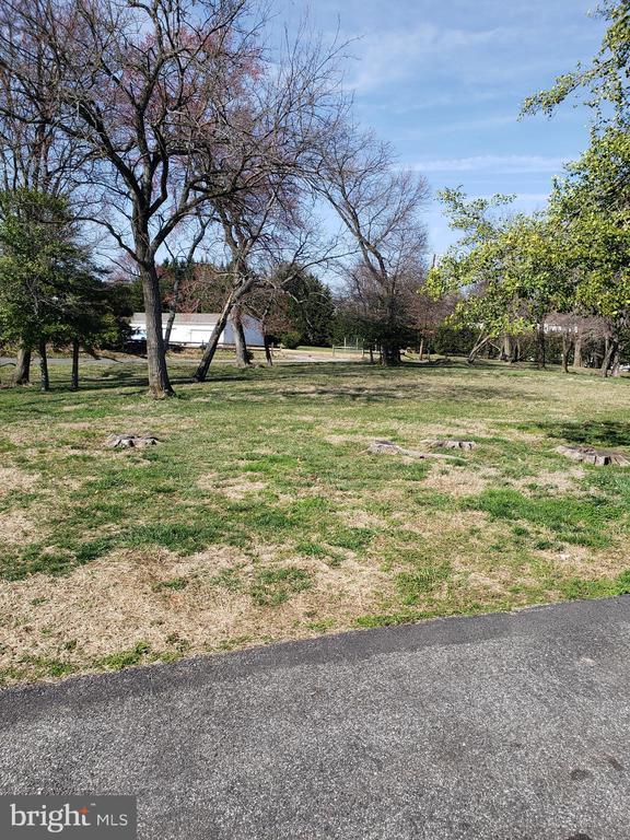 10001 Perine Ln, Parkville