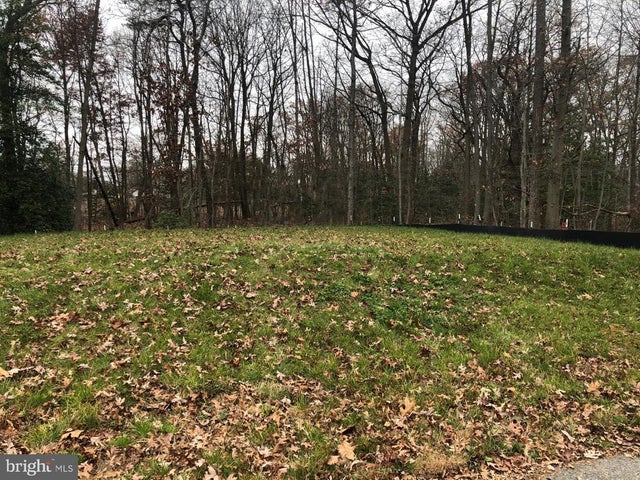 830 Cedar Ave, Essex