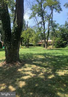 16 Locust Dr, Catonsville