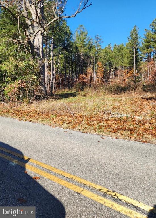 1725 Sollers Wharf Rd, Lusby