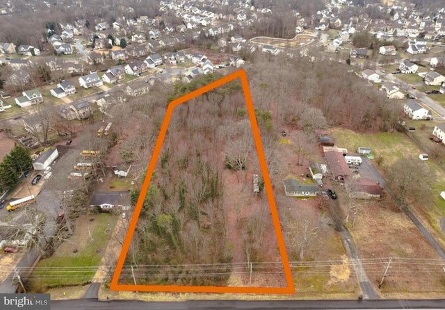 10515 Berry Rd, Waldorf