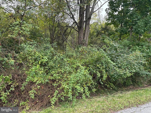 Martin Dr, Westminster