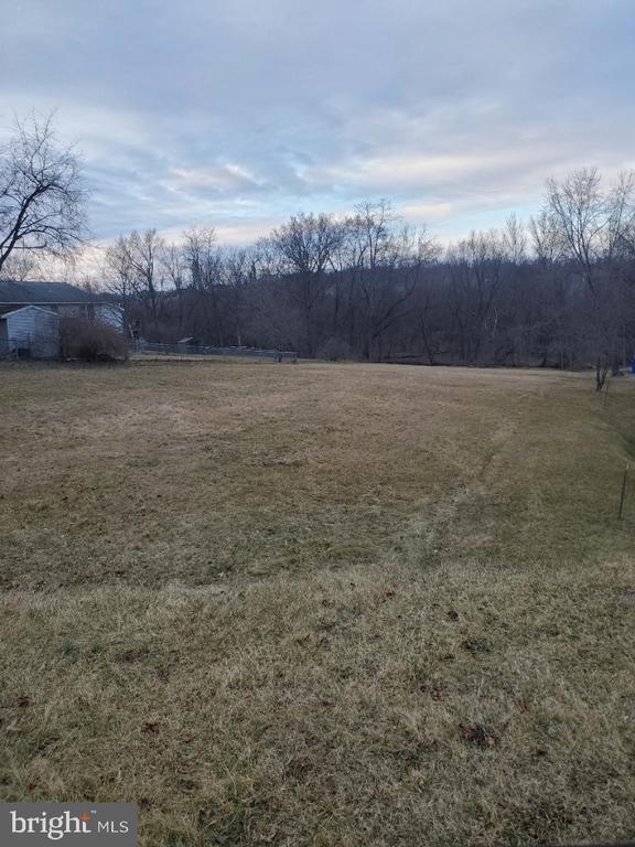 102 Creekside Dr, Emmitsburg