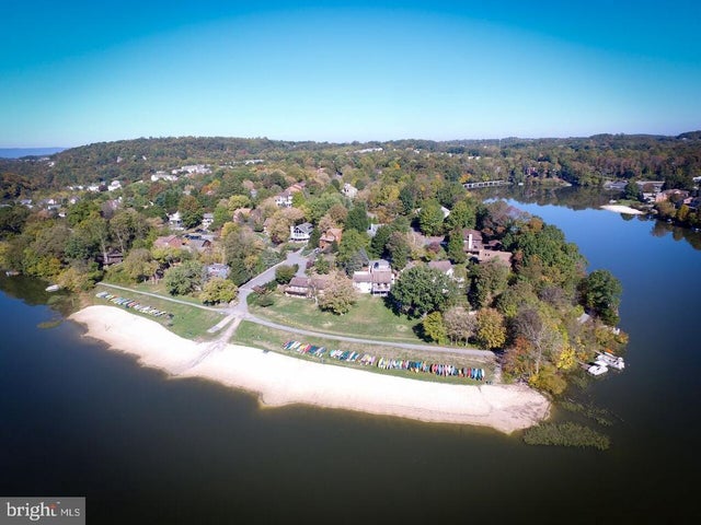 6425 Lakeridge Dr, New Market