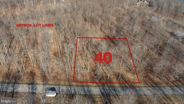 40 Fern Loop, Mc Henry