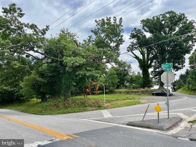 15948 Union Chapel Rd, Woodbine