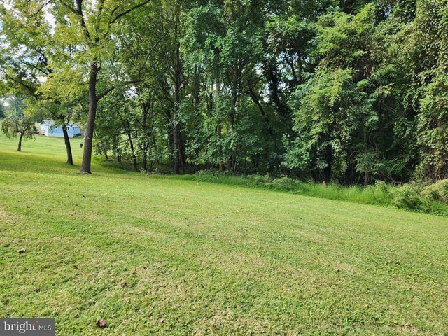 18526 Brooke Rd, Sandy Spring
