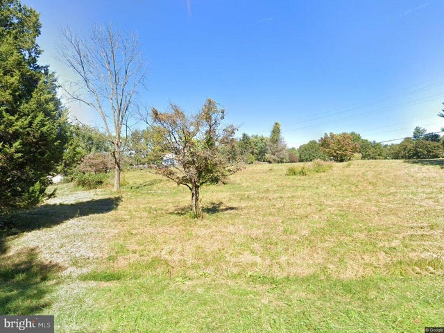10101 Lakewood Dr, Rockville